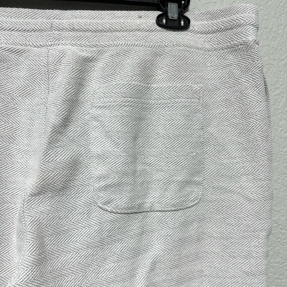 Goodfellow & Co, Men’s Knit Shorts Off-White Relaxed Fit Drawstring 3 pocket EUC - Picture 8 of 11